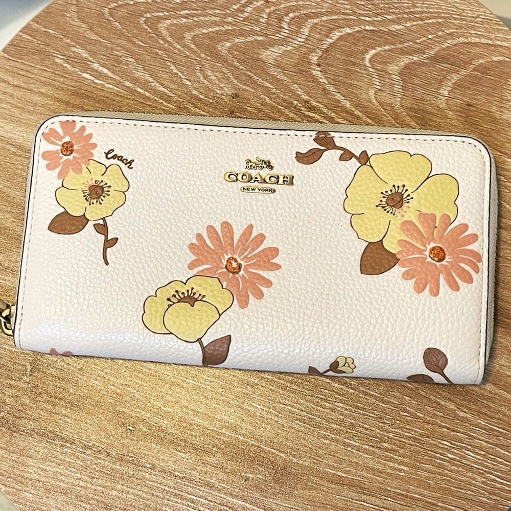 Coach Zip Cream Accordion Flower Large Women's Leather Wallet Clutch -Sold Out